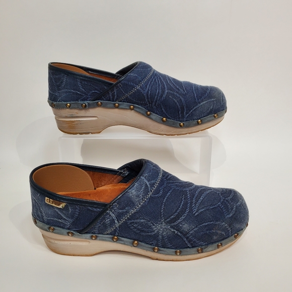 dansko soft clogs